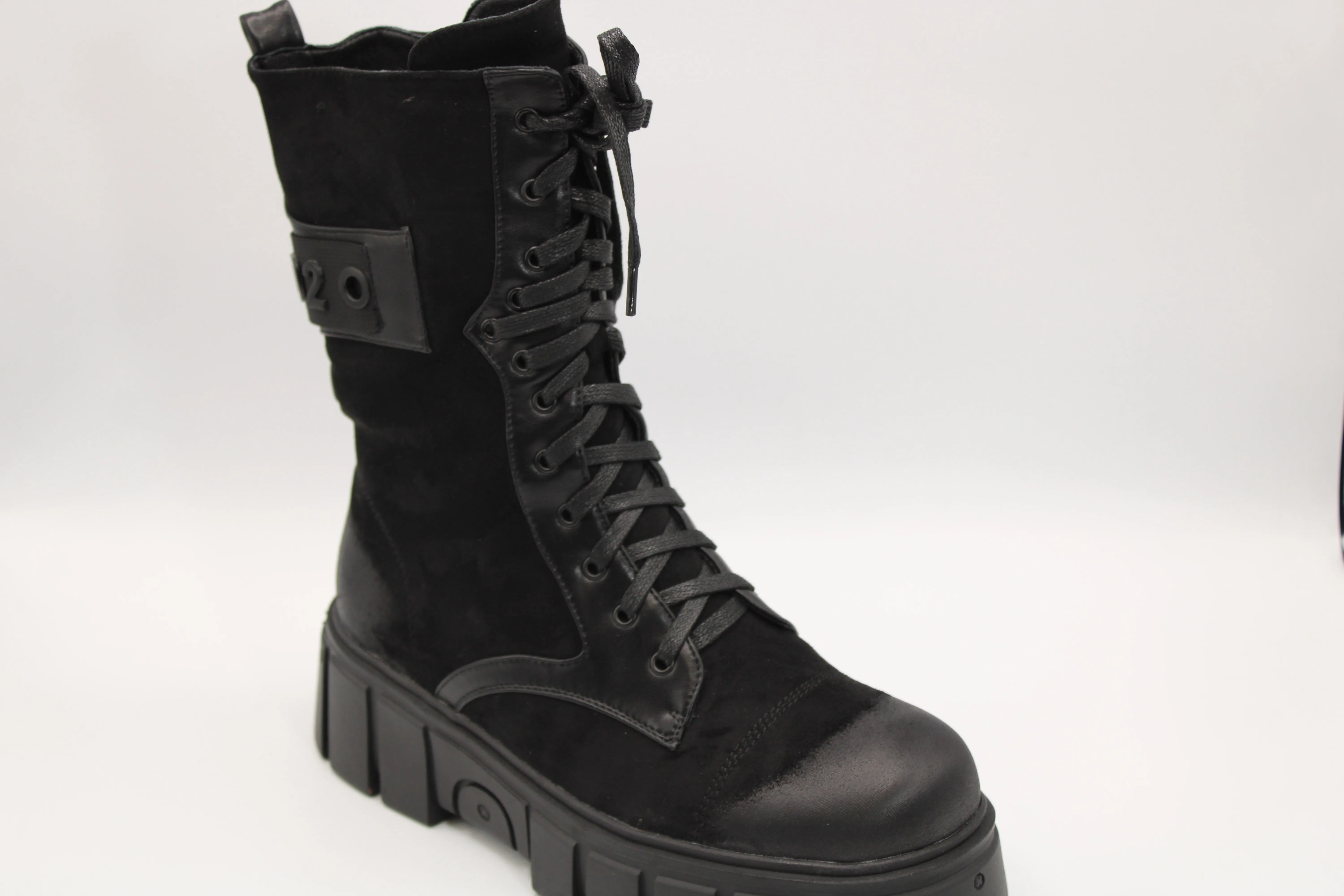 Женские ботинки черного цвета ADMLIS BS01-1161