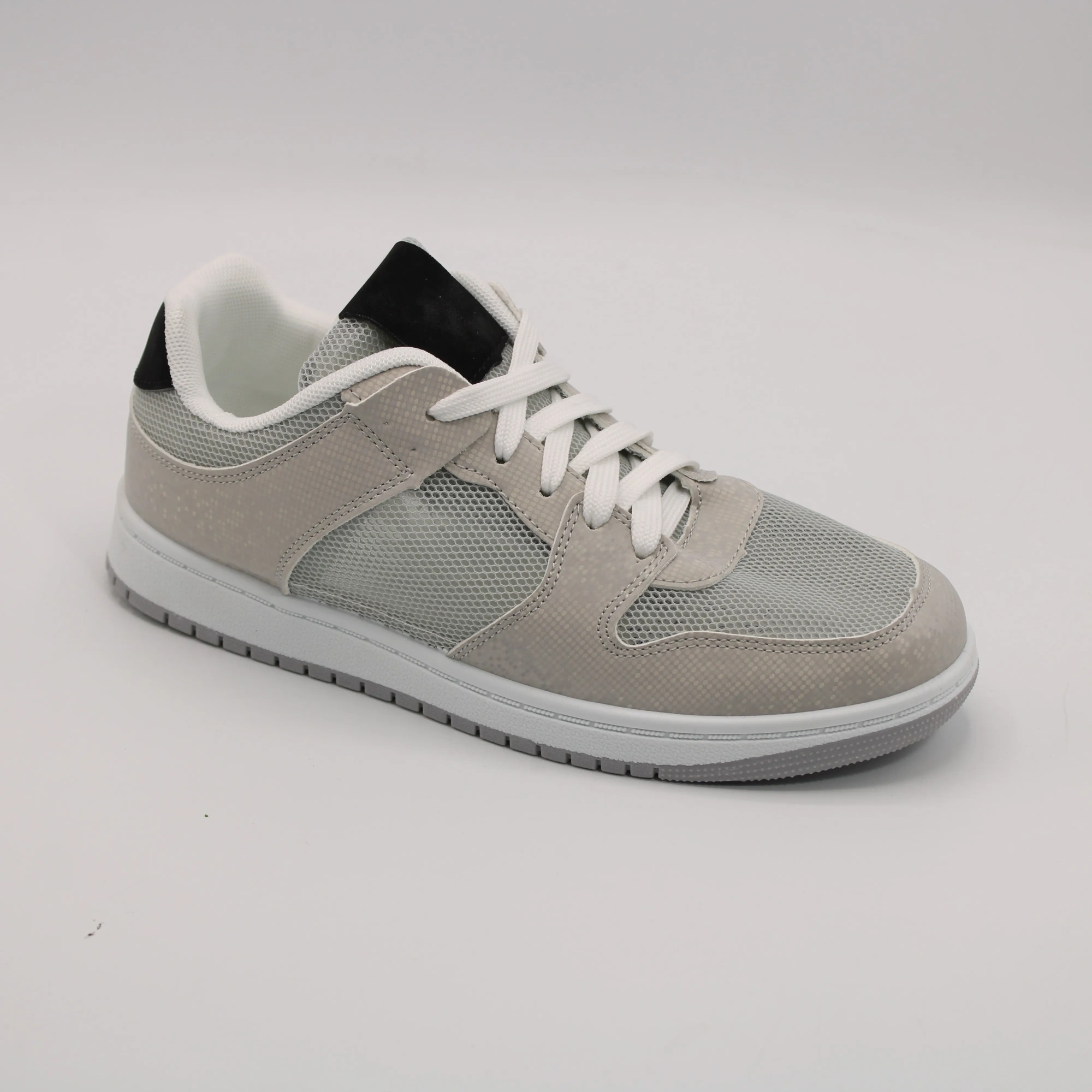 Женские кроссовки серого цвета SUBA BS06-1444