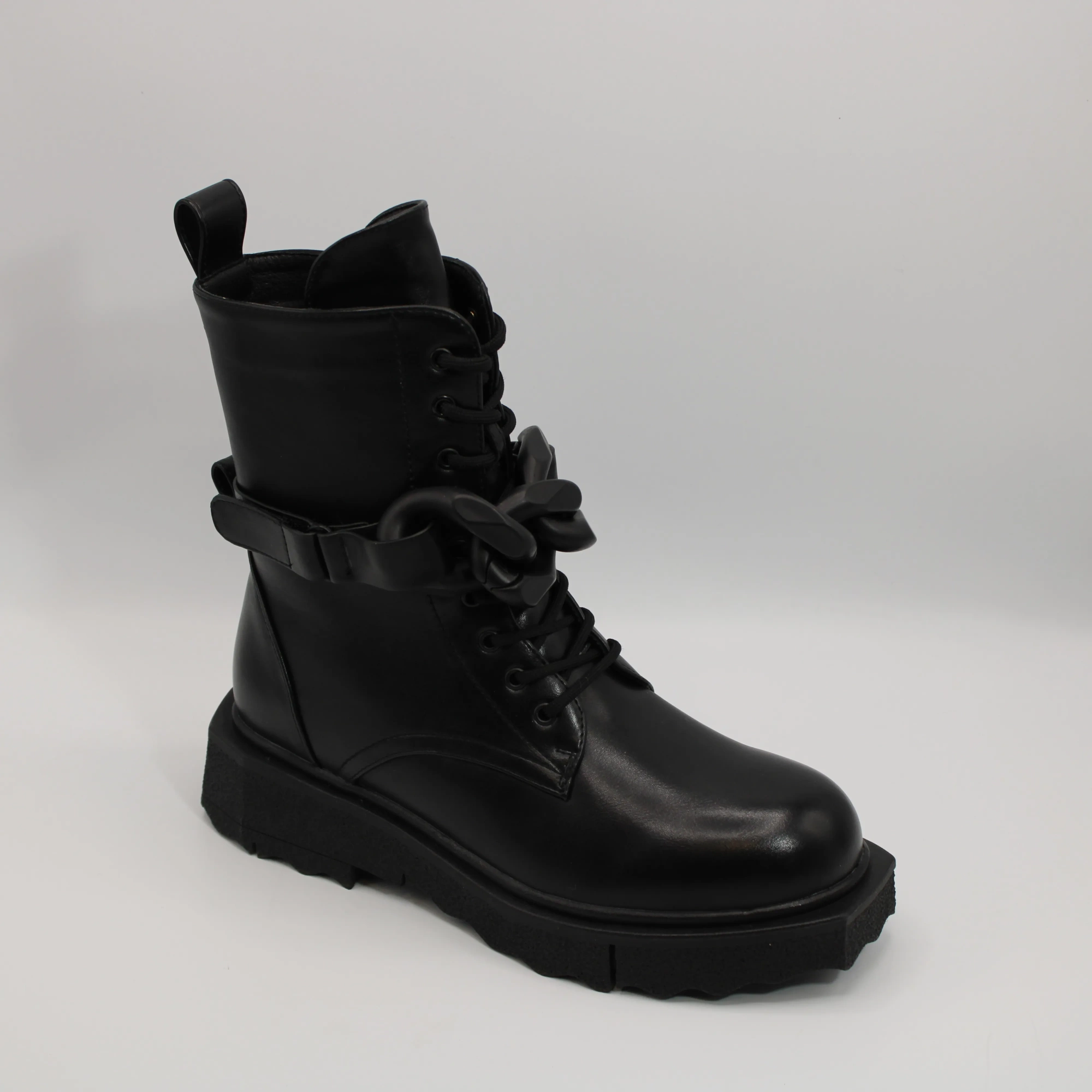 Женские ботинки черного цвета ADMLIS BS02-1317