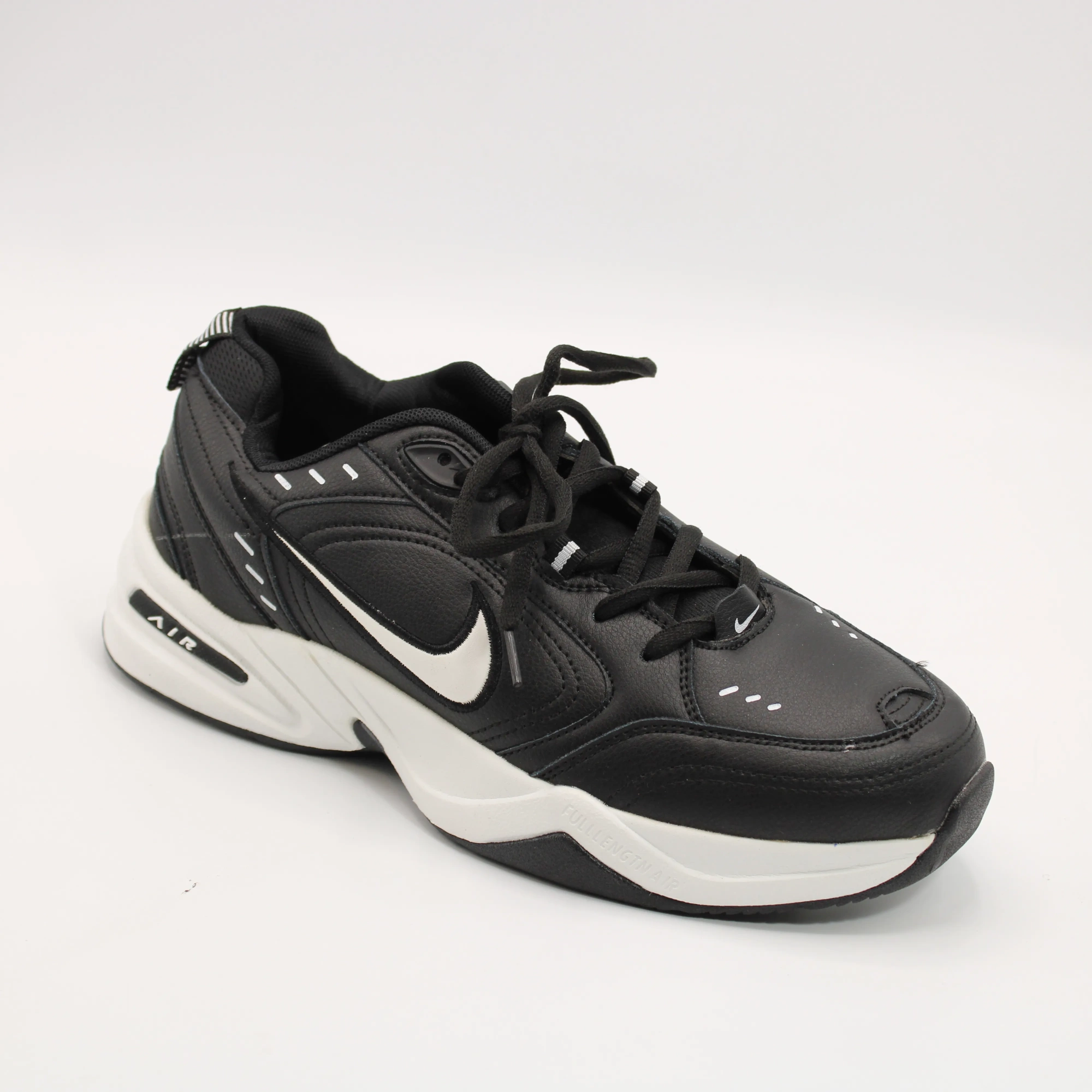 Мужские кроссовки черного цвета CLASSICA BS01-1338