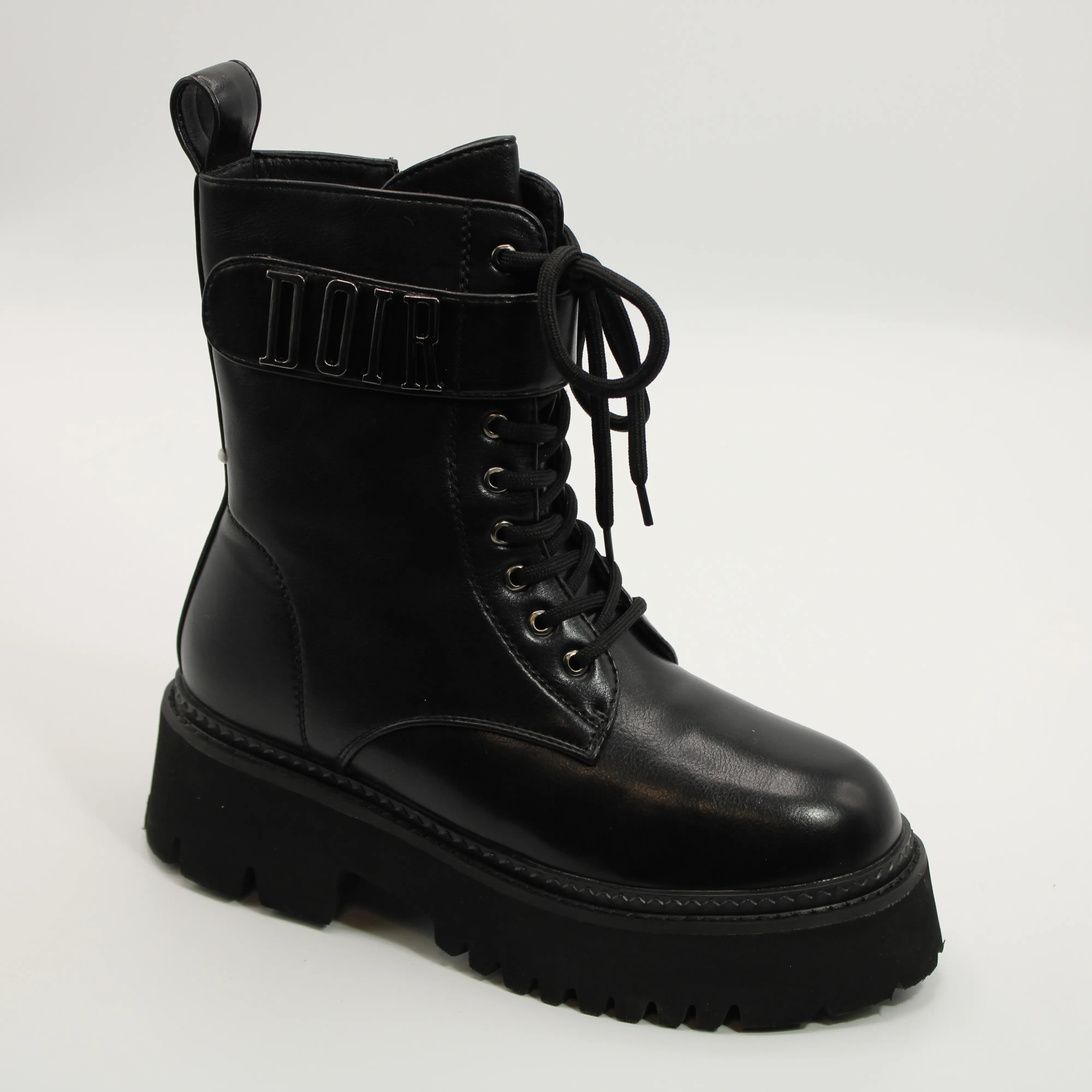 Женские ботинки черного цвета ADMLIS BS02-1302