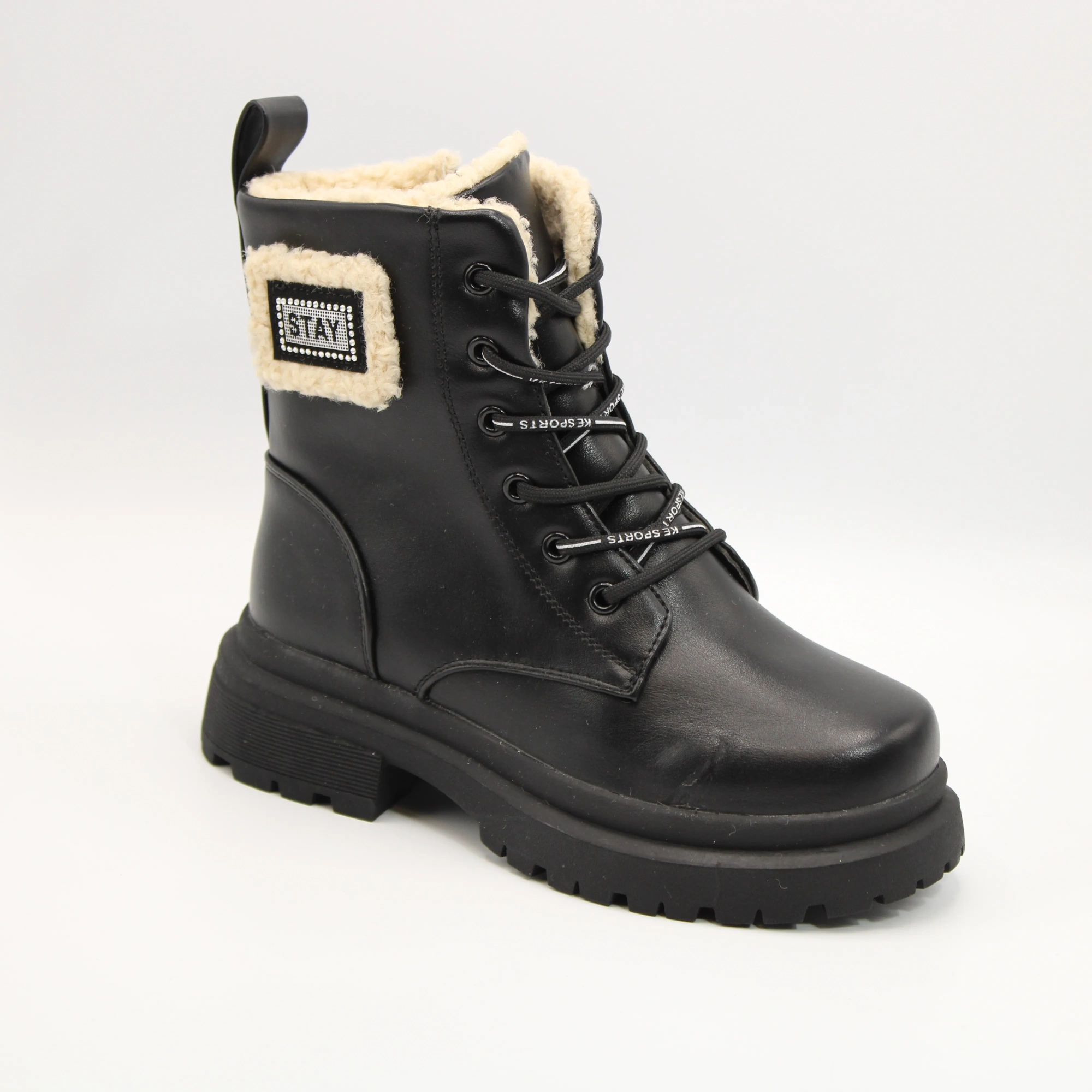 Детские ботинки черного цвета ШИККОМПОТ BS05-851