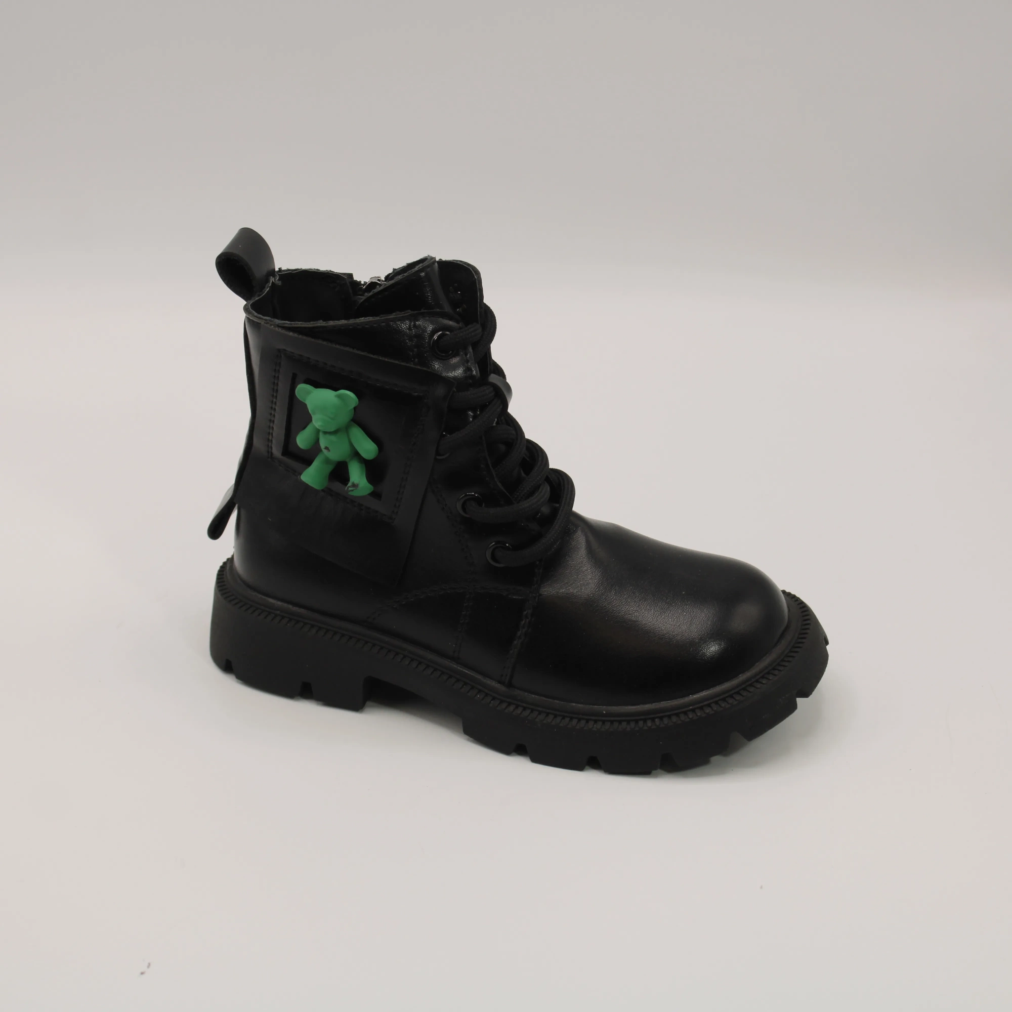 Детские ботинки черного цвета ALINA BS06-1670