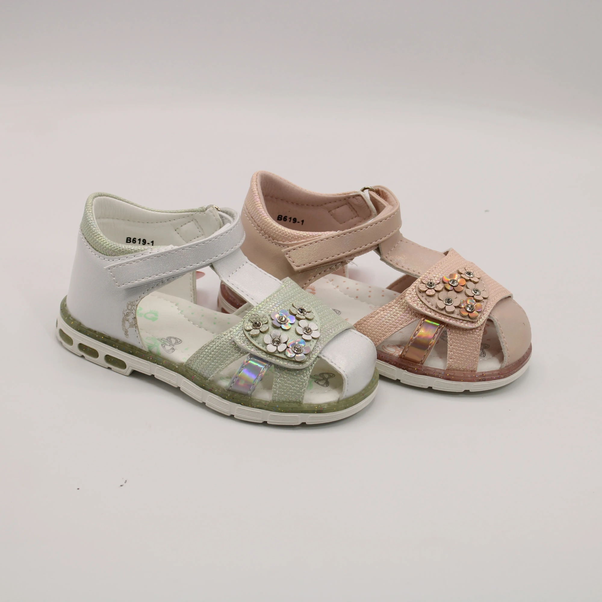 Детские босоножки различных цветов BOYS AND GIRLS BS05-1058