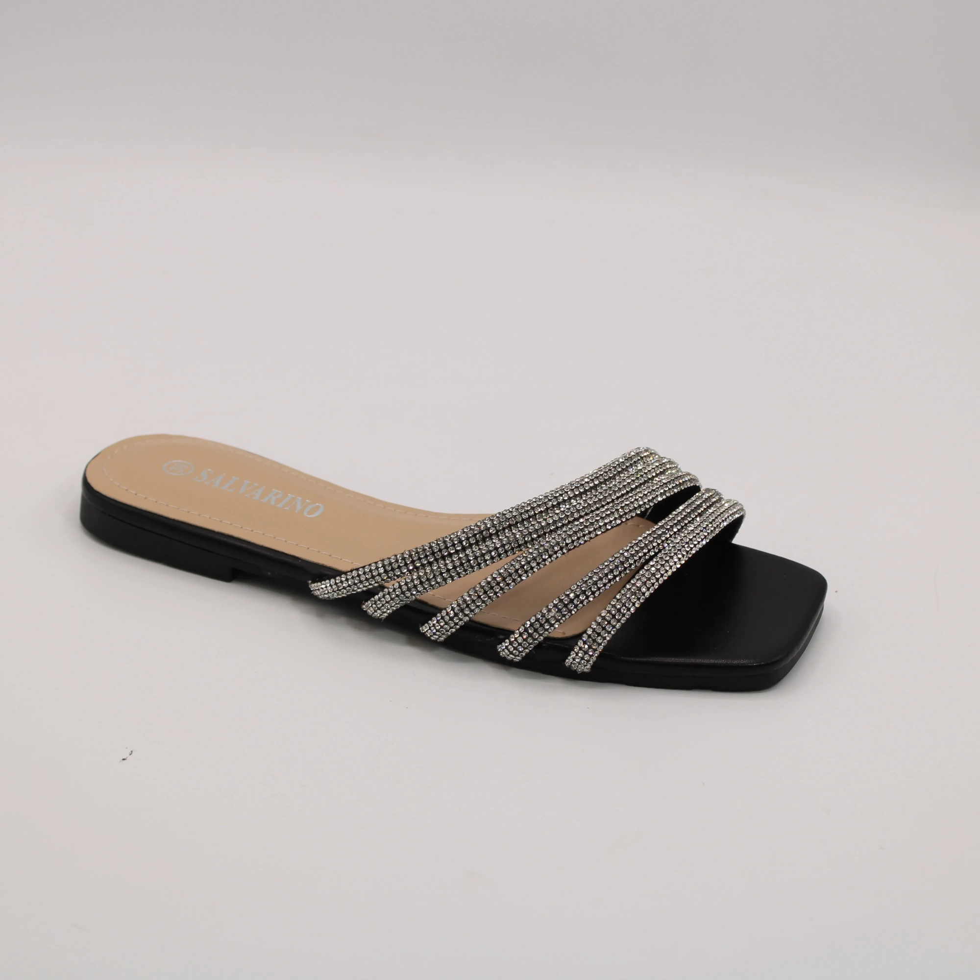 Женские шлепанцы черного цвета SALVARINO BS01-1481