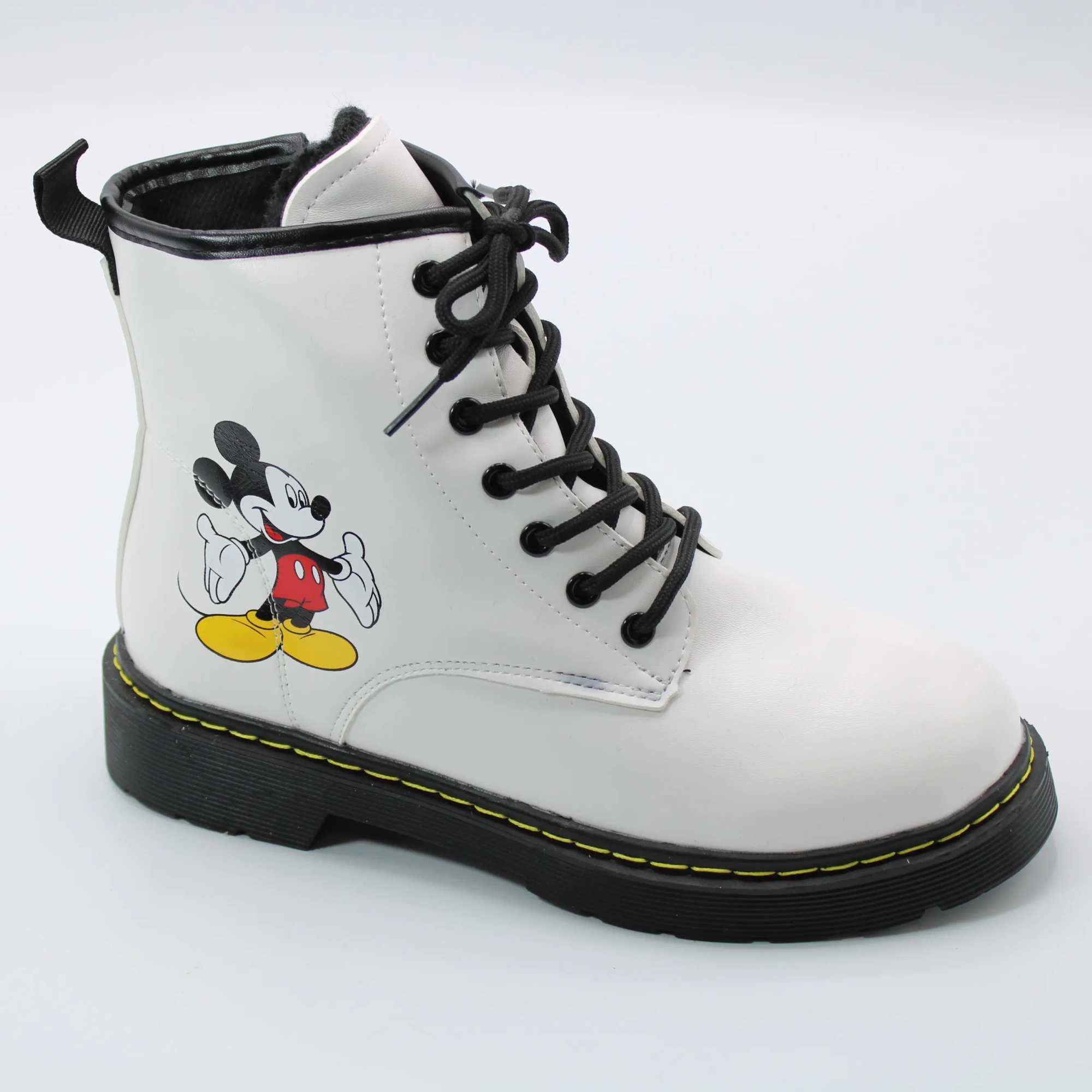 Женские зимние ботинки белого цвета LUCKY SISTER BS01-886