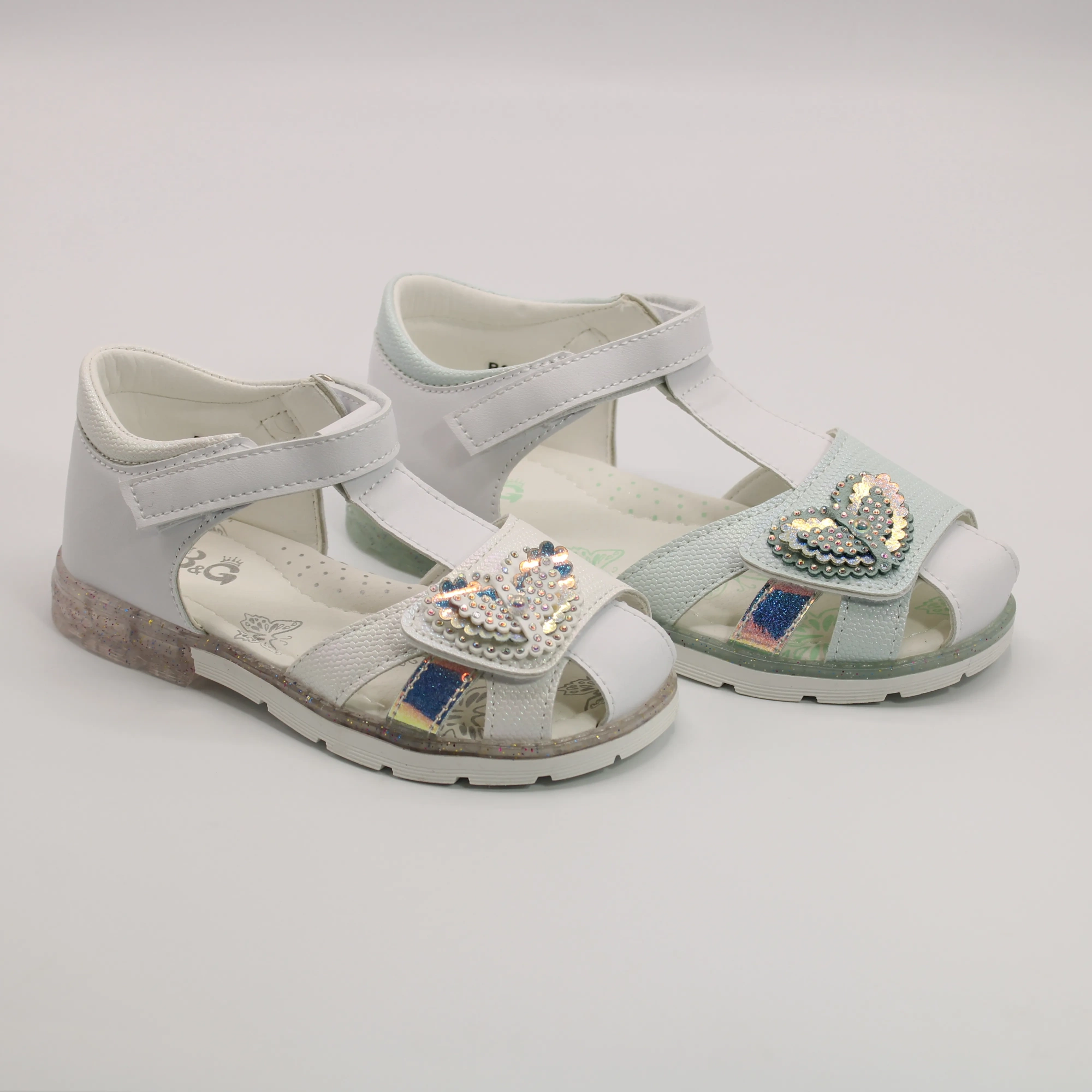 Детские босоножки различных цветов BOYS AND GIRLS BS05-542