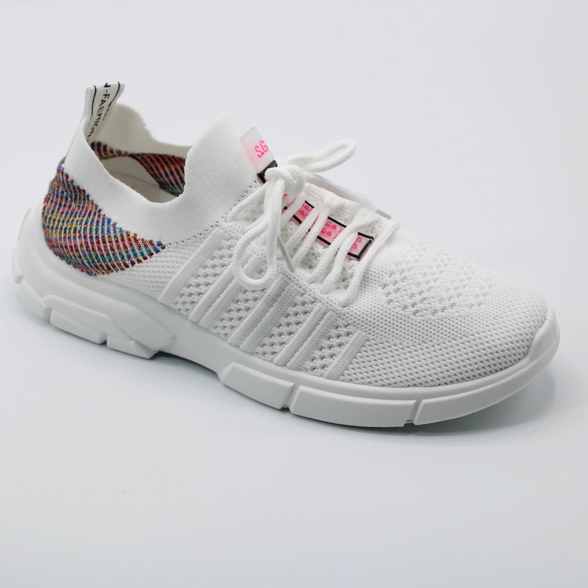 Женские весенние кроссовки белого цвета LUTA BS02-751