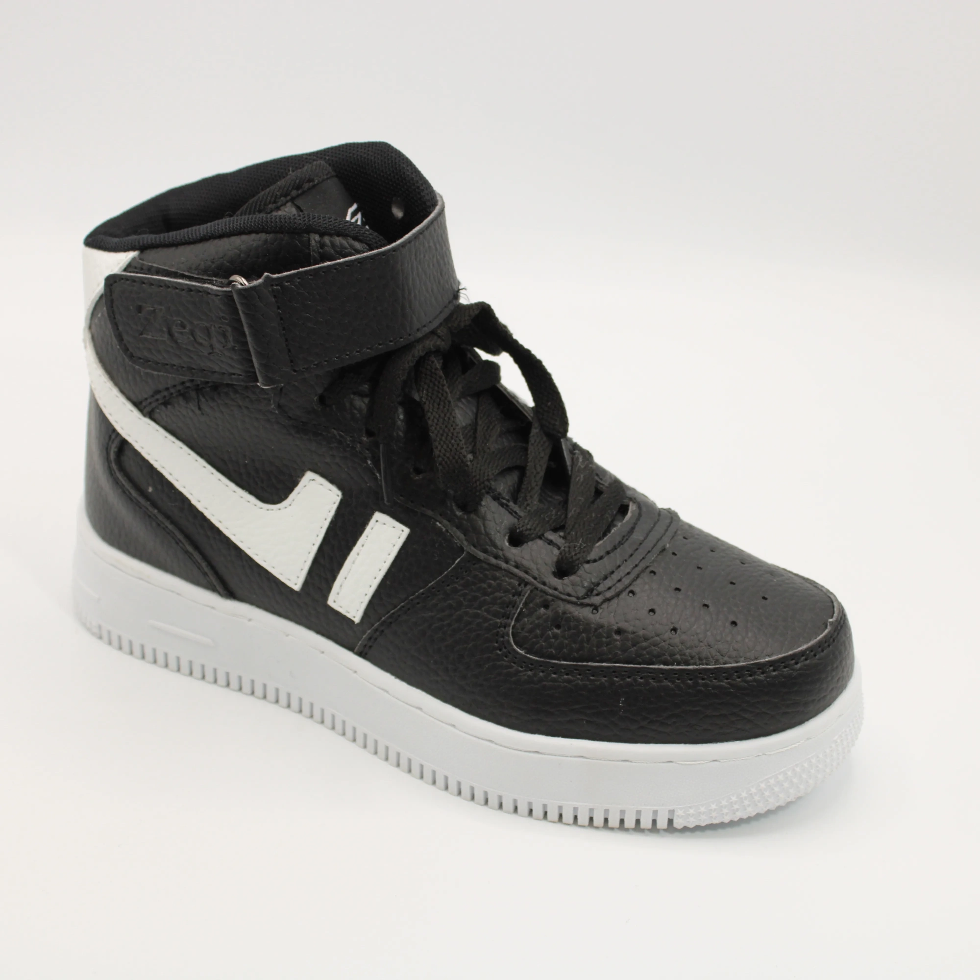 Мужские кроссовки черного цвета ZEQI BS02-1315