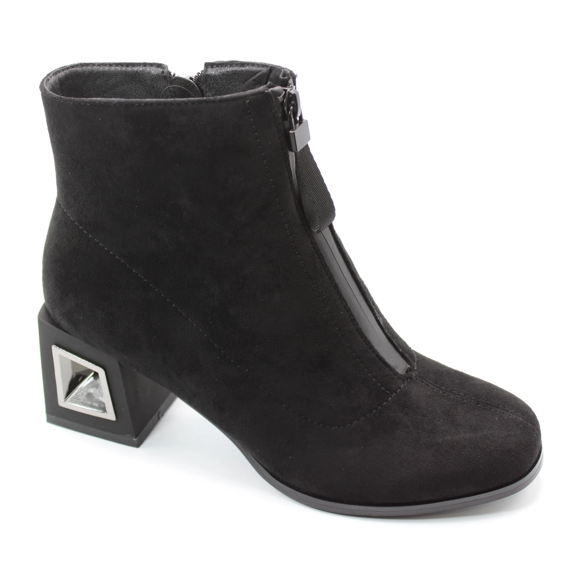 Женские осенние ботильоны черного цвета ADMLIS BS02-893
