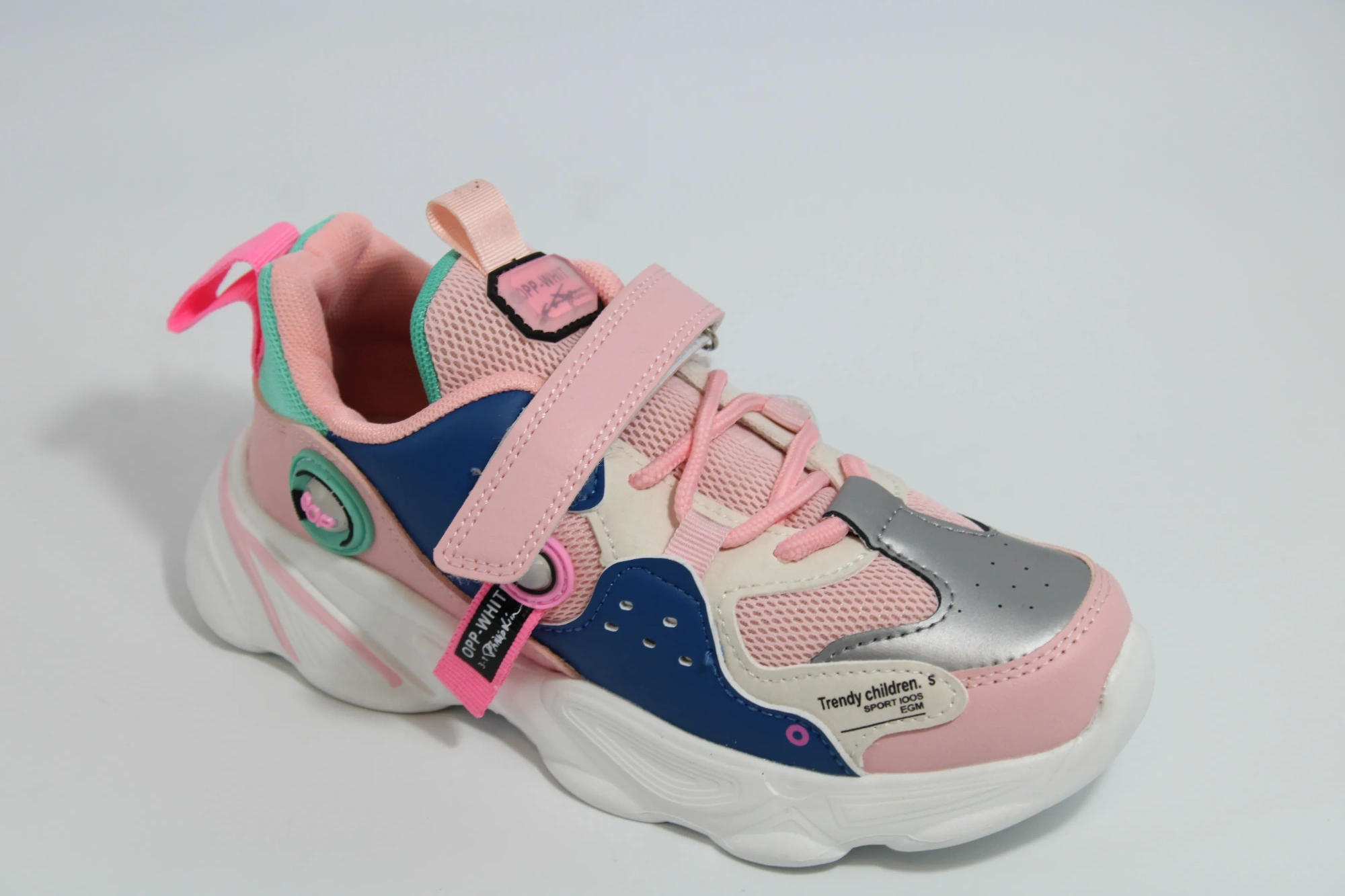 Детские весенние кроссовки розового цвета B&G BS06-511