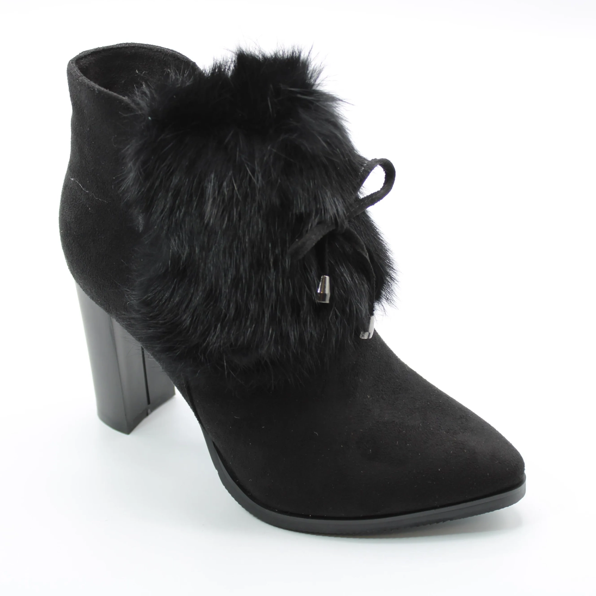 Женские зимние ботильоны черного цвета DINIYA BS02-905