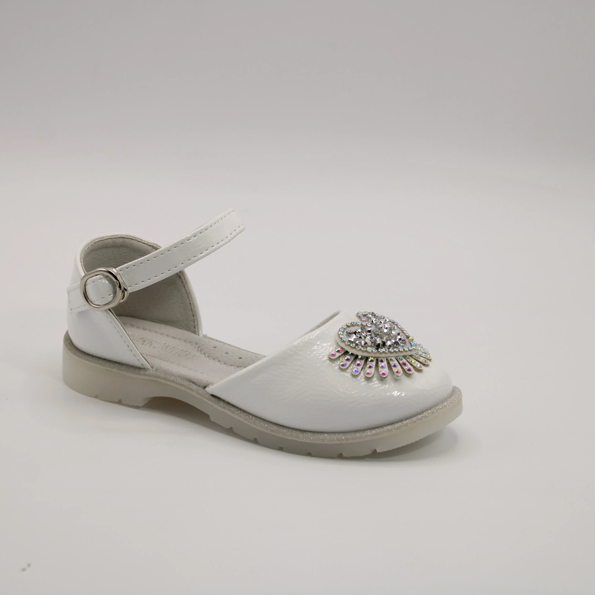 Детские туфли белого цвета белого цвета ШИККОМПОТ BS05-858