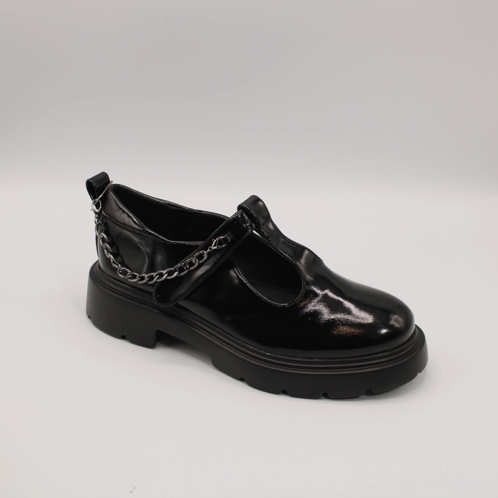 Женские туфли черного цвета MERGE MAX BS02-1735