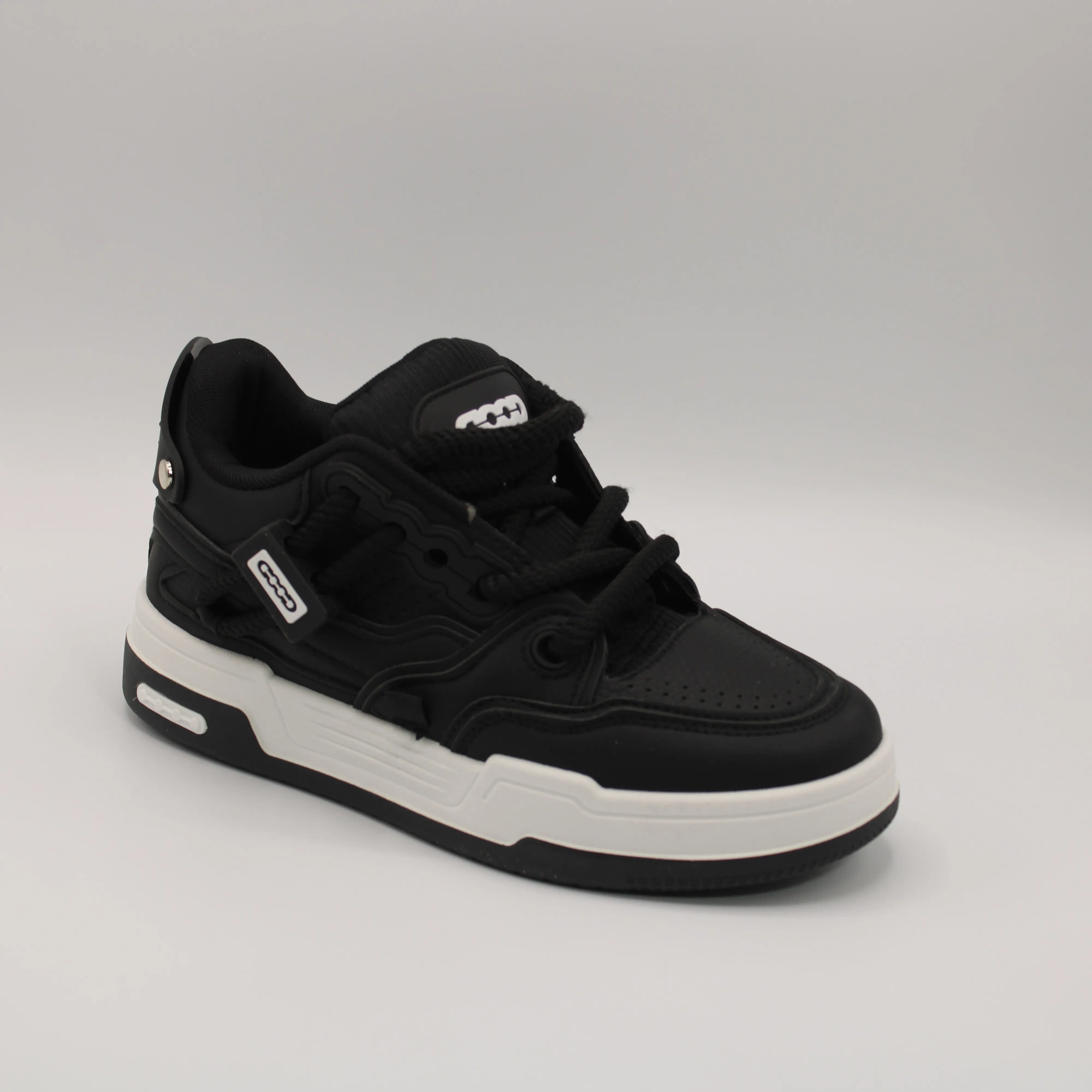 Женские кроссовки черного цвета FASHION BS02-1882