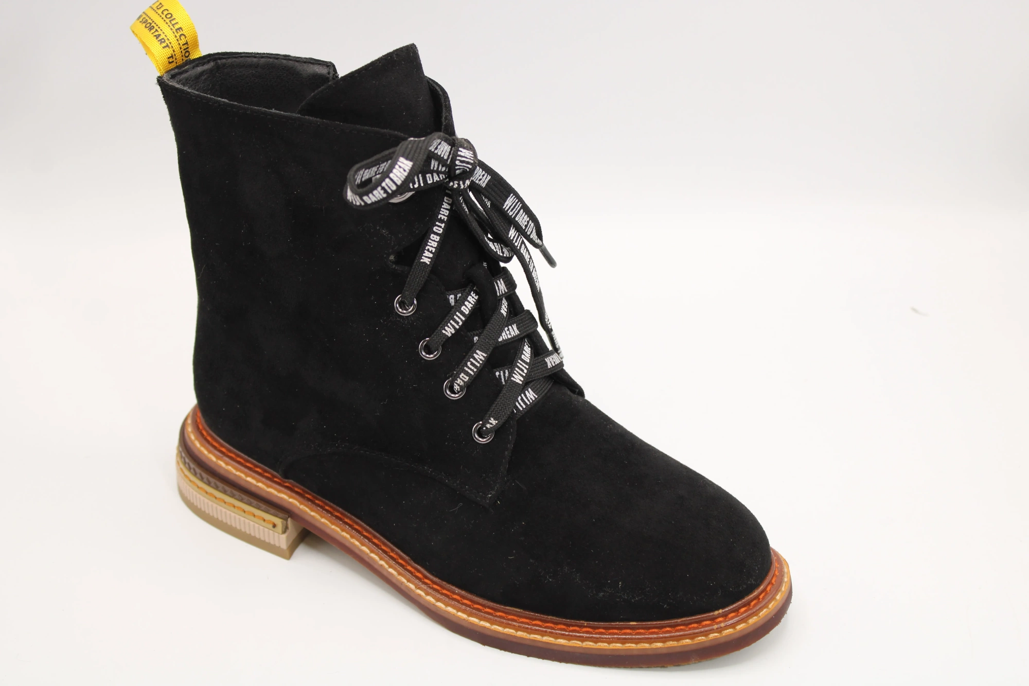 Женские ботинки черного цвета ADMLIS BS02-1545